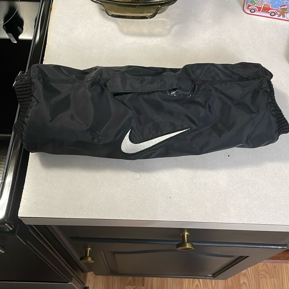 Nike Pro HyperWarm Hand Warmer